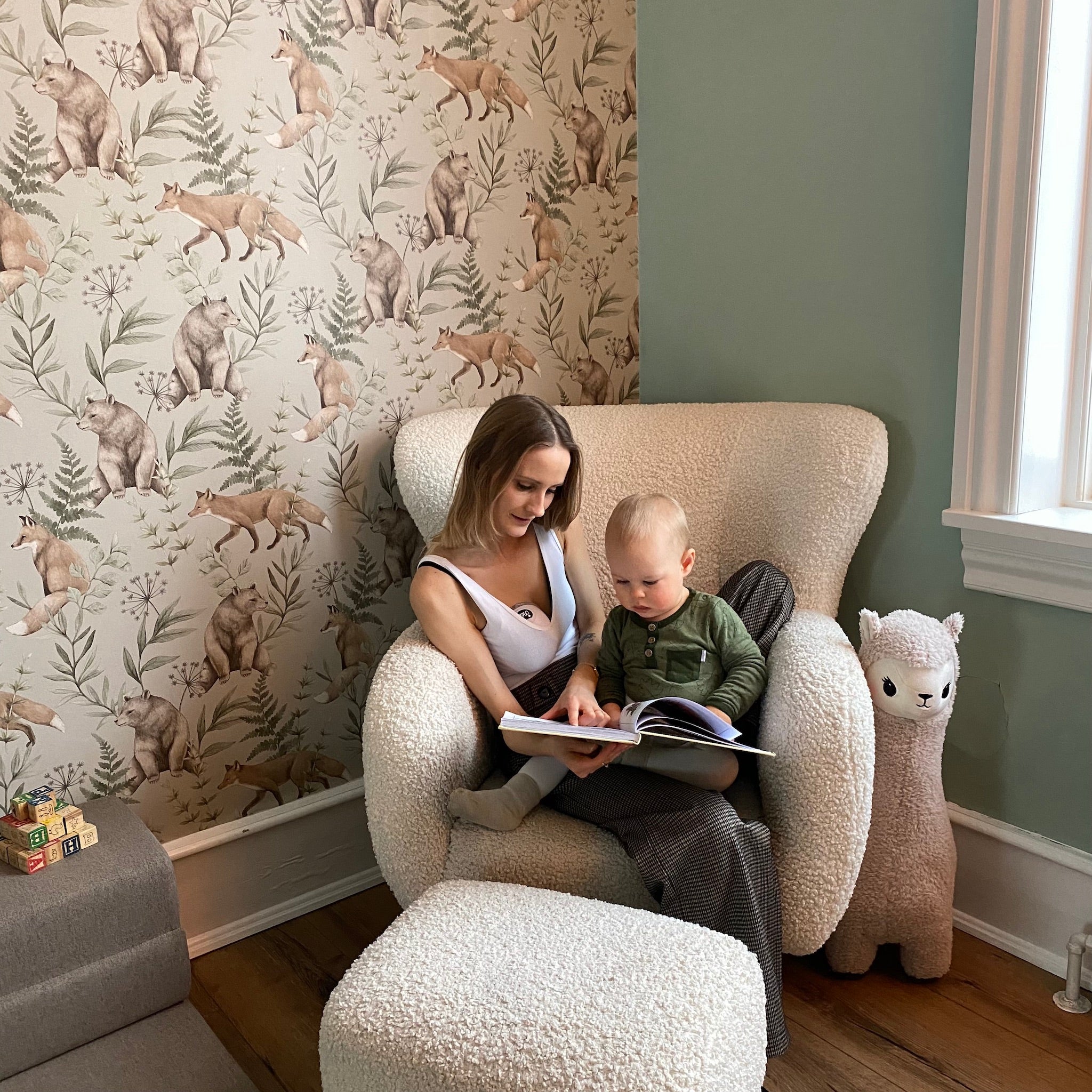 Mombino Flow Sense – Diskret app-styret brystpumpe – Vandtæt taske & hurtig levering fra DK